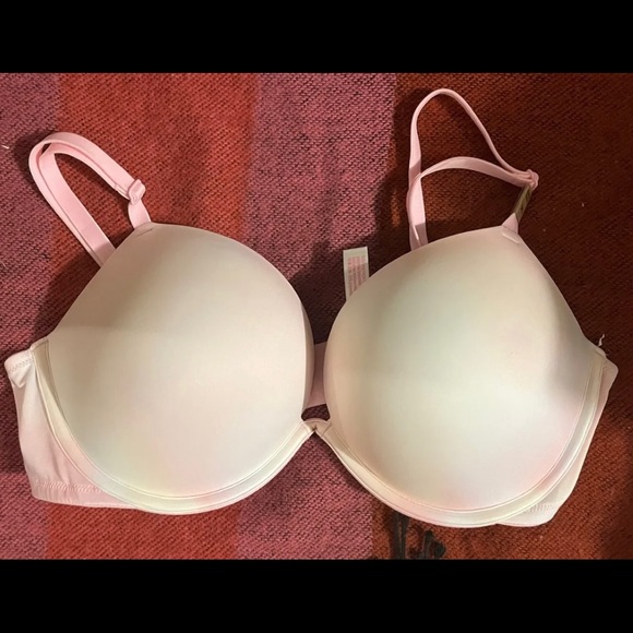 Victoria's secret pink everywear Super push up
bra size 40B  38C Rainbow VS 🌈💕 - Picture 2 of 9